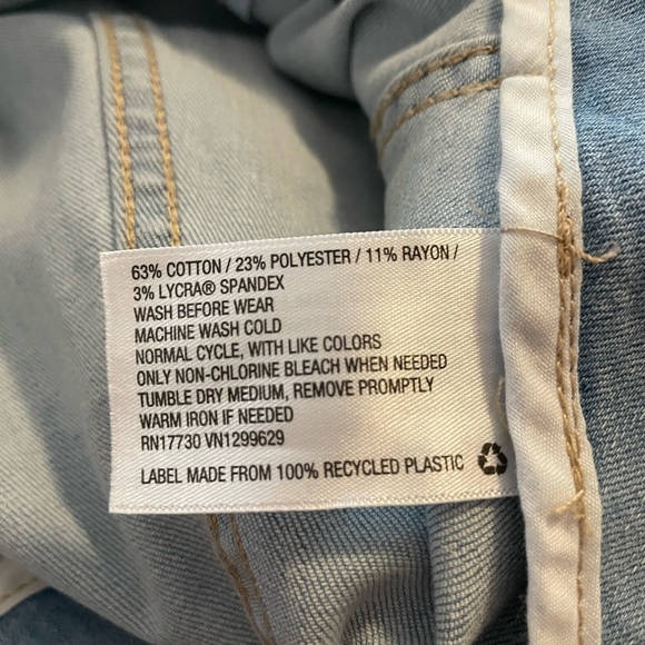 Wild Fable Light Wash Seamed Denim Mini Skirt Size 14 NWT - Picture 5 of 6